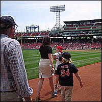 Fenway Park - The Findlays Score The Game, Behind the Green Monster!